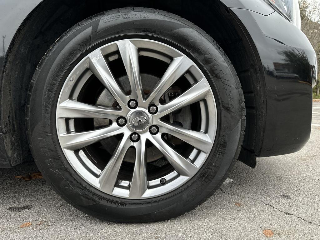 2015 Infiniti Q70