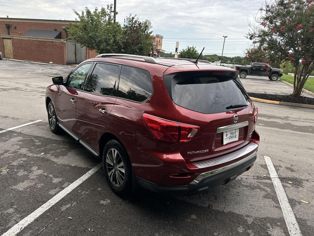 2017 Nissan Pathfinder